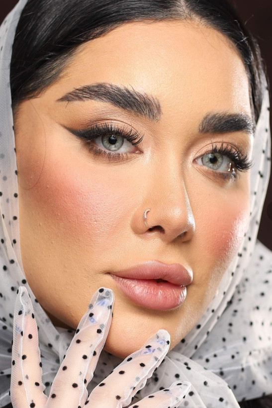 لنز رنگی ۳۷ رویال ویژن Royal vision